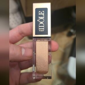 Lancome Idole Liquid Eye Shadow & Liner In Shade STRAWBERRY LATTE